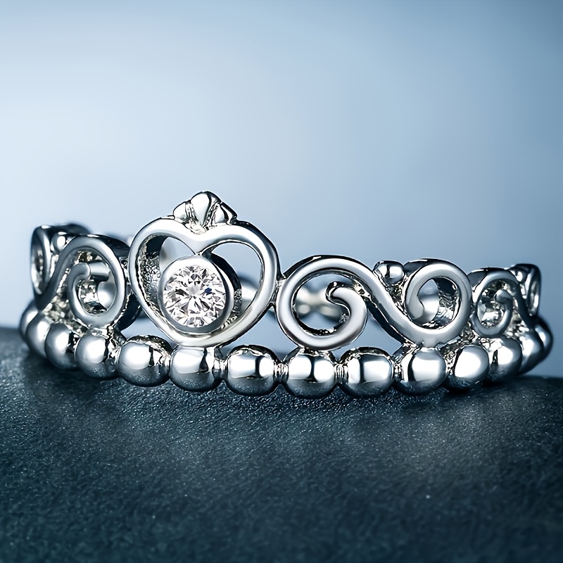 Fashionable Synthetic Zirconia Heart Crown Ring